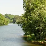 度假居 Rustic Retreat, Ovifat