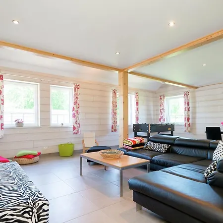 Heritage In Ovifat With Sauna بيت للعطل